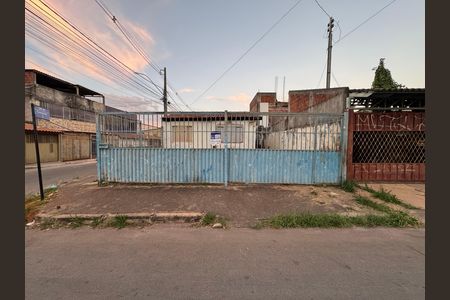 Casa para alugar com 50m², 1 quarto e 2 vagas Casa para alugar com 50m², 1 quarto e 2 vagasFachada