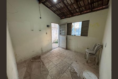 Casa para alugar com 50m², 1 quarto e 2 vagas Casa para alugar com 50m², 1 quarto e 2 vagasSala