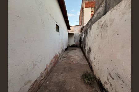 Casa para alugar com 50m², 1 quarto e 2 vagas Casa para alugar com 50m², 1 quarto e 2 vagasÁrea de Serviço