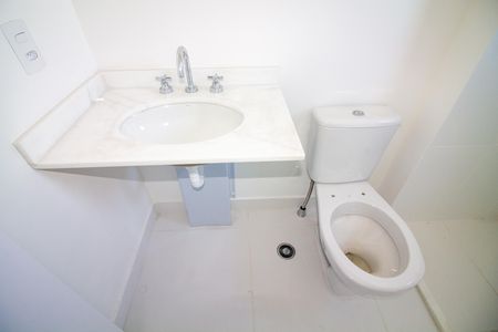 Apartamento para alugar com 108m², 4 quartos e 2 vagas Apartamento para alugar com 108m², 4 quartos e 2 vagasBanheiro da Suíte 1