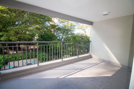 Apartamento para alugar com 108m², 4 quartos e 2 vagas Apartamento para alugar com 108m², 4 quartos e 2 vagasVaranda