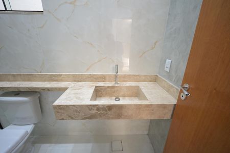 Casa à venda com 132m², 3 quartos e 4 vagas