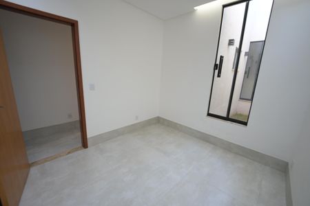 Casa à venda com 132m², 3 quartos e 4 vagas
