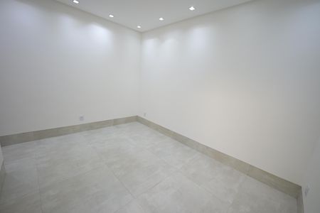 Casa à venda com 132m², 3 quartos e 4 vagas