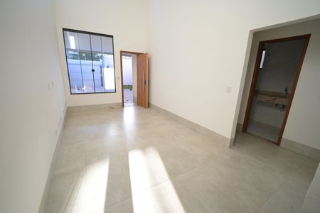 Casa à venda com 132m², 3 quartos e 4 vagas