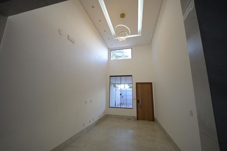 Casa à venda com 132m², 3 quartos e 4 vagas