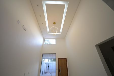 Casa à venda com 3 quartos, 132m² em Jardim Presidente, Goiânia