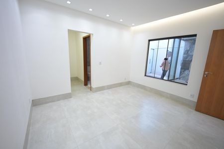 Casa à venda com 132m², 3 quartos e 4 vagas