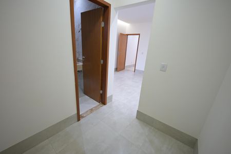 Casa à venda com 3 quartos, 132m² em Jardim Presidente, Goiânia