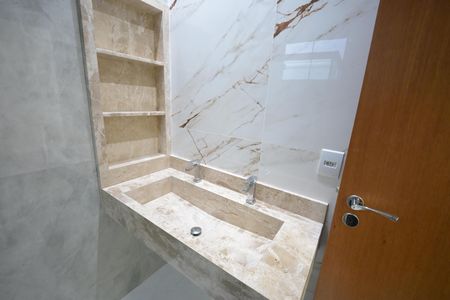 Casa à venda com 132m², 3 quartos e 4 vagas