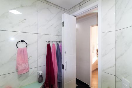 Banheiro de apartamento à venda com 2 quartos, 50m² em Vila Alpina, São Paulo