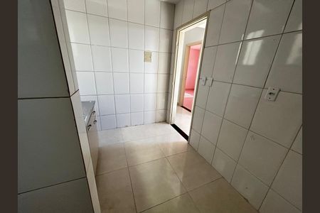 Cozinha de apartamento para alugar com 2 quartos, 54m² em Parque Atheneu, Goiânia