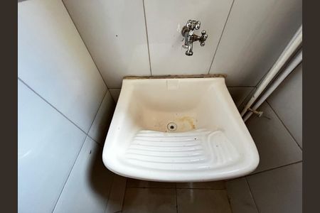 Área de serviço de apartamento para alugar com 2 quartos, 54m² em Parque Atheneu, Goiânia