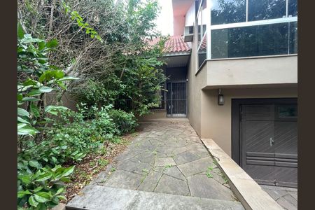 Casa para alugar com 232m², 4 quartos e 2 vagas