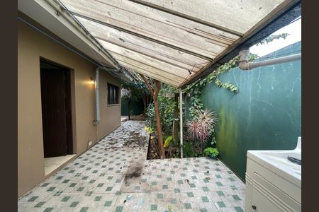 Casa para alugar com 232m², 4 quartos e 2 vagas