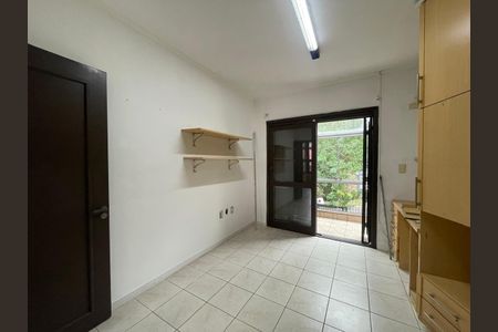 Casa para alugar com 232m², 4 quartos e 2 vagas
