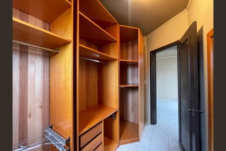 Casa para alugar com 232m², 4 quartos e 2 vagas