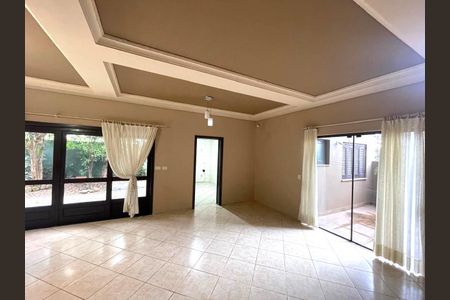 Casa para alugar com 232m², 4 quartos e 2 vagas
