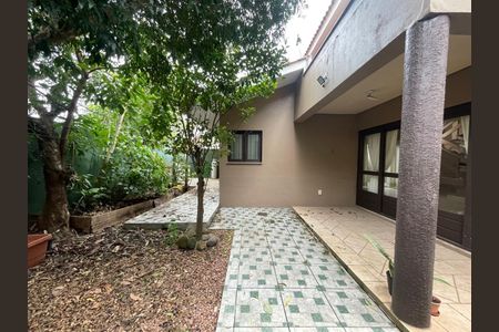 Casa para alugar com 232m², 4 quartos e 2 vagas
