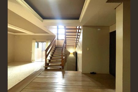 Casa para alugar com 232m², 4 quartos e 2 vagas