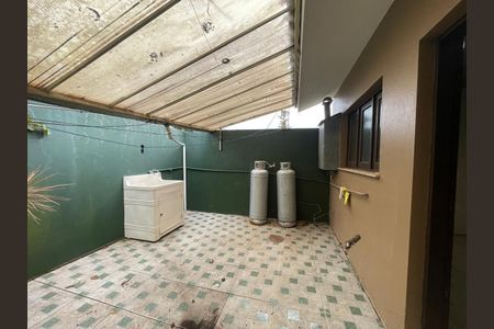 Casa para alugar com 232m², 4 quartos e 2 vagas