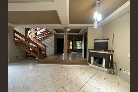 Casa para alugar com 232m², 4 quartos e 2 vagas