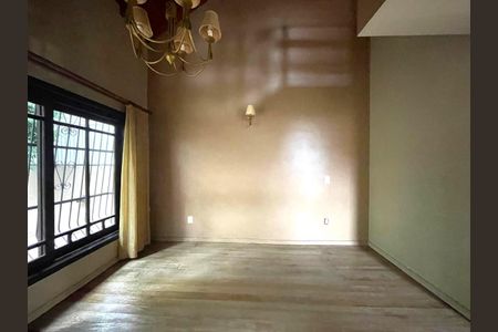 Casa para alugar com 232m², 4 quartos e 2 vagas