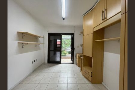 Casa para alugar com 232m², 4 quartos e 2 vagas