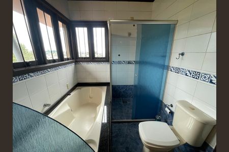 Casa para alugar com 232m², 4 quartos e 2 vagas