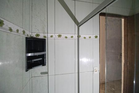 Banheiro de casa para alugar com 2 quartos, 30m² em Jardim Modelo, São Paulo