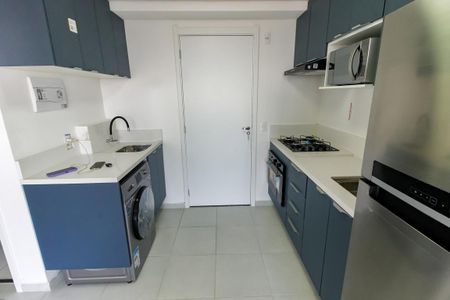 Apartamento para alugar com 35m², 2 quartos e 1 vaga Apartamento para alugar com 35m², 2 quartos e 1 vagaCozinha e Área de Serviço