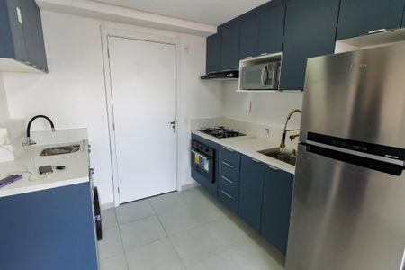 Apartamento para alugar com 35m², 2 quartos e 1 vaga Apartamento para alugar com 35m², 2 quartos e 1 vagaCozinha e Área de Serviço