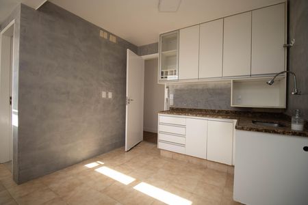 Apartamento para alugar com 80m², 3 quartos e sem vaga Apartamento para alugar com 80m², 3 quartos e sem vagaCozinha e Área de Serviço