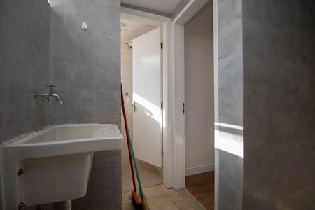 Apartamento para alugar com 80m², 3 quartos e sem vaga Apartamento para alugar com 80m², 3 quartos e sem vagaCozinha e Área de Serviço