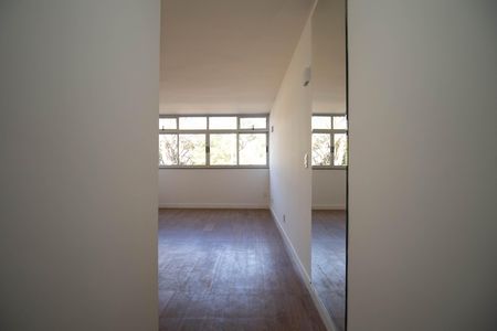Hall de apartamento para alugar com 3 quartos, 80m² em Sqs 403, Brasília