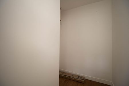 Quarto de Serviço de apartamento para alugar com 3 quartos, 80m² em Sqs 403, Brasília
