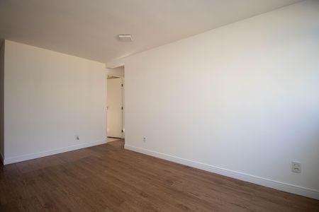 Apartamento para alugar com 80m², 3 quartos e sem vaga Apartamento para alugar com 80m², 3 quartos e sem vagaSala