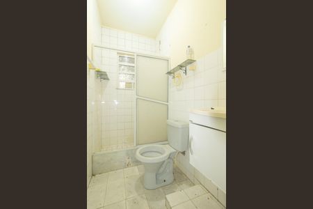 Casa à venda com 52m², 2 quartos e 1 vaga Casa à venda com 52m², 2 quartos e 1 vagaBanheiro