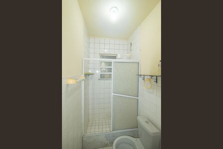 Casa à venda com 52m², 2 quartos e 1 vaga Casa à venda com 52m², 2 quartos e 1 vagaBanheiro