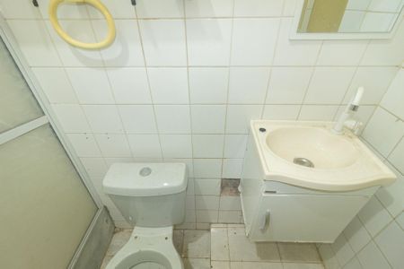 Casa à venda com 52m², 2 quartos e 1 vaga Casa à venda com 52m², 2 quartos e 1 vagaBanheiro