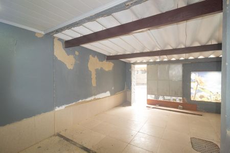 Casa à venda com 52m², 2 quartos e 1 vaga Casa à venda com 52m², 2 quartos e 1 vagaQuintal