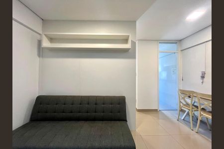 Sala de apartamento para alugar com 1 quarto, 40m² em Centro, Campinas