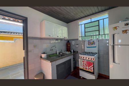 Cozinha de casa à venda com 2 quartos, 80m² em Vila das Belezas, São Paulo