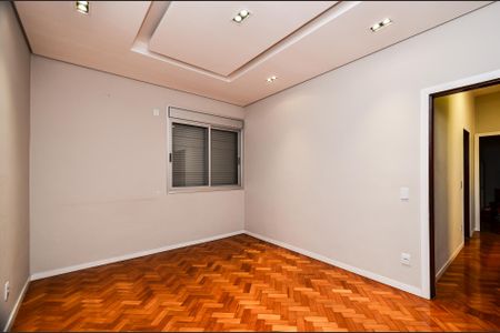 Casa para alugar com 265m², 4 quartos e 7 vagas Casa para alugar com 265m², 4 quartos e 7 vagasSuíte