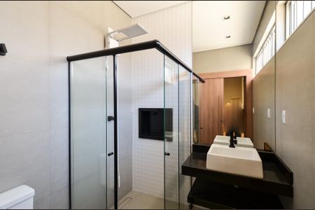 Casa para alugar com 265m², 4 quartos e 7 vagas Casa para alugar com 265m², 4 quartos e 7 vagasBanheiro Suíte