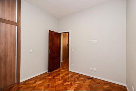 Casa para alugar com 265m², 4 quartos e 7 vagas Casa para alugar com 265m², 4 quartos e 7 vagasQuarto 1