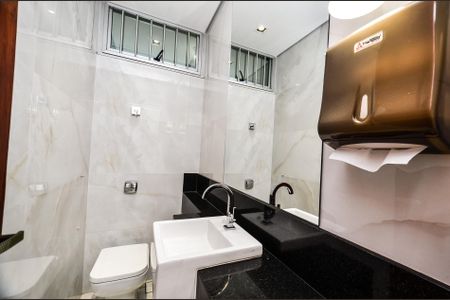 Casa para alugar com 265m², 4 quartos e 7 vagas Casa para alugar com 265m², 4 quartos e 7 vagasLavabo