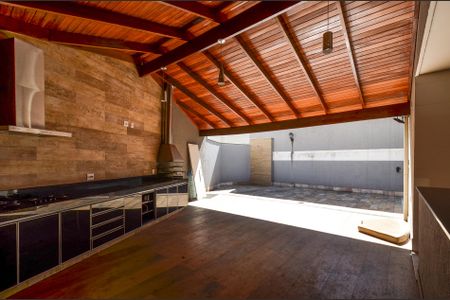 Casa para alugar com 265m², 4 quartos e 7 vagas Casa para alugar com 265m², 4 quartos e 7 vagasEspaço Gourmet
