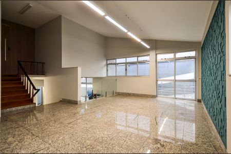 Casa para alugar com 265m², 4 quartos e 7 vagas Casa para alugar com 265m², 4 quartos e 7 vagasSala Ambientes