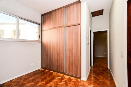 Casa para alugar com 265m², 4 quartos e 7 vagas Casa para alugar com 265m², 4 quartos e 7 vagasSala de acesso aos quartos